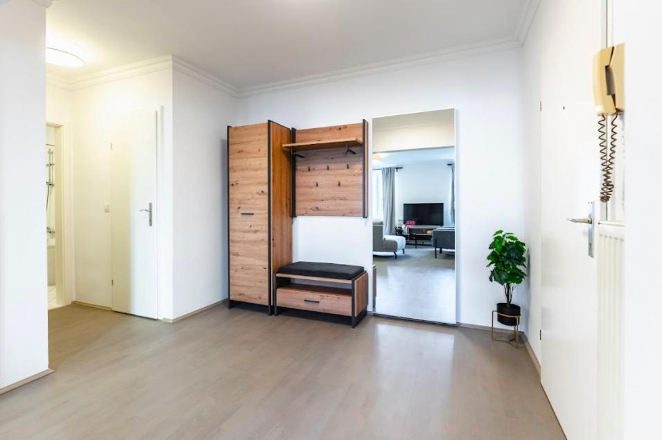 Experience Central Vienna From A Stylish And Modern Apartment Esterno foto